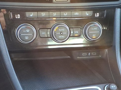 Used 2022 Volkswagen Jetta SE image 22