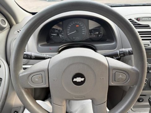 Used 2005 Chevrolet Malibu LS image 25