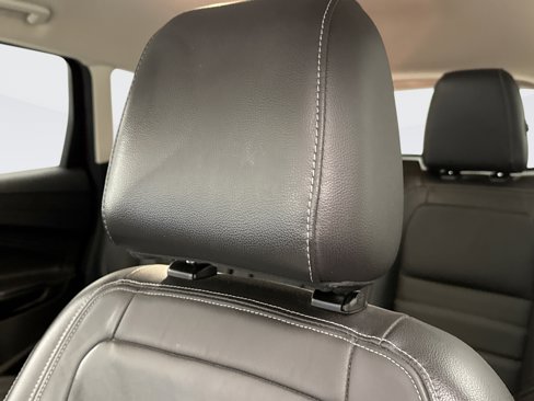 Used 2017 Ford Escape Titanium image 8