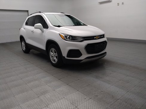 Used 2020 Chevrolet Trax LT w/ LT Convenience Package image 13
