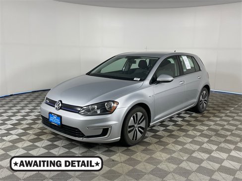 Used 2016 Volkswagen e-Golf SE w/ DC Fast Charging Package image 1