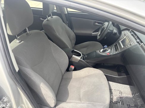 Used 2014 Toyota Prius Plug-In Hybrid image 16