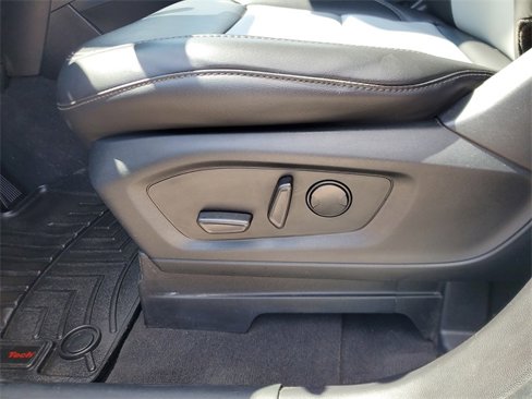 Used 2022 Ford Explorer XLT w/ Equipment Group 202A image 17