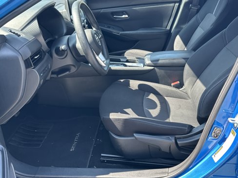 Used 2023 Nissan Sentra SV image 9
