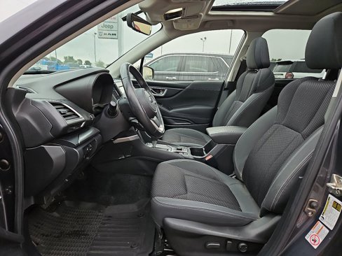 Used 2020 Subaru Forester Premium image 11