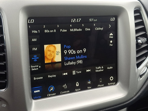 Used 2021 Jeep Compass Latitude w/ Sun and Sound Group image 17