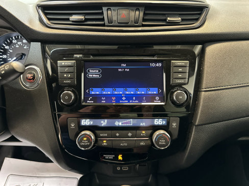 Used 2020 Nissan Rogue SV image 5