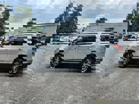 Used 2018 Ford Explorer Limited image 3