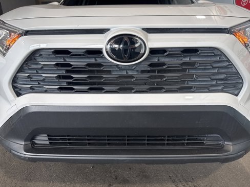 Used 2021 Toyota RAV4 XLE image 14