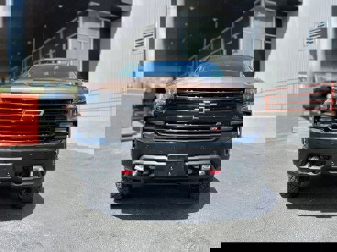 Used 2019 Chevrolet Silverado 1500 LT Trail Boss image 2