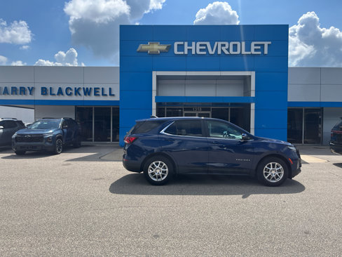 Used 2022 Chevrolet Equinox LT image 1