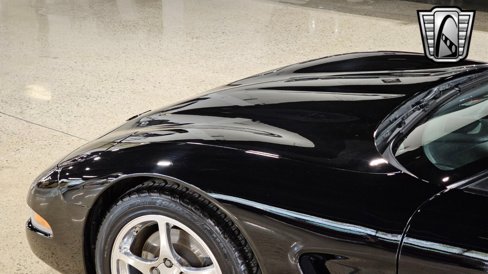 Used 2000 Chevrolet Corvette Convertible w/ Memory Pkg image 10