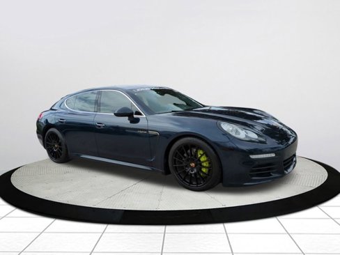 Used 2014 Porsche Panamera S image 1