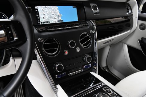 Certified 2023 Rolls-Royce Cullinan image 18