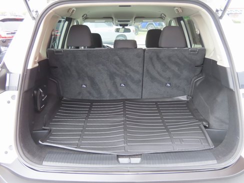 Used 2022 Nissan Rogue S image 8