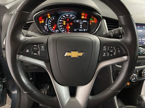 Used 2021 Chevrolet Trax LT w/ LT Convenience Package image 23