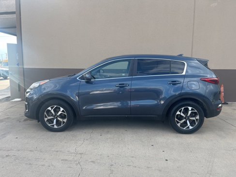 Used 2020 Kia Sportage LX image 2