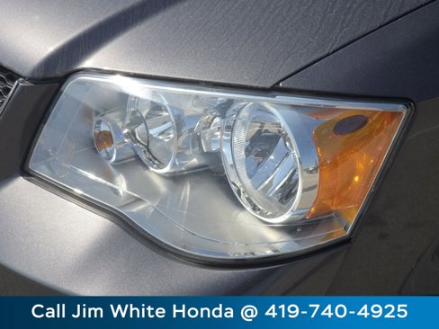 Used 2018 Dodge Grand Caravan SXT image 14