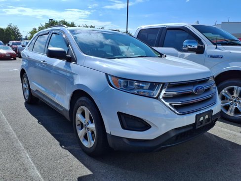 Used 2015 Ford Edge SE image 3