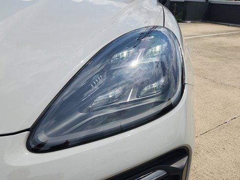Certified 2023 Porsche Cayenne GTS image 9