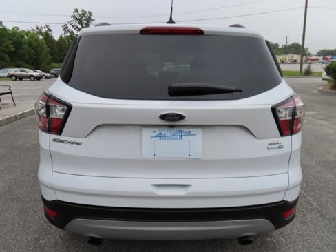 Used 2018 Ford Escape SEL image 10