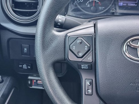 Used 2020 Toyota Tacoma SR image 26