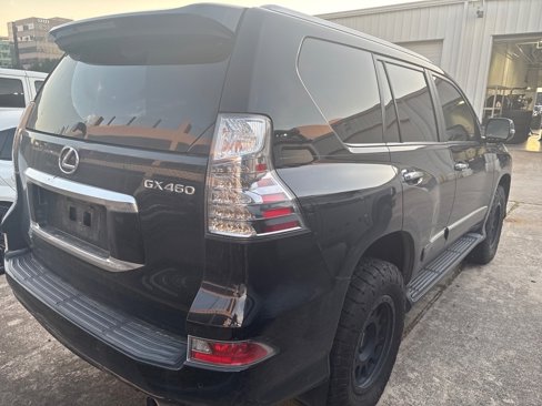 Used 2014 Lexus GX 460 image 3