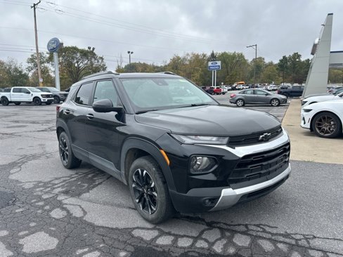Used 2022 Chevrolet TrailBlazer LT image 2