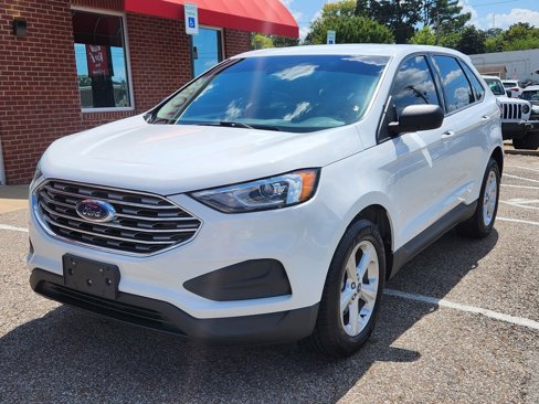 Used 2020 Ford Edge SE w/ Cargo Accessory Package image 3