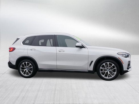 Used 2021 BMW X5 xDrive40i w/ Premium Package image 2