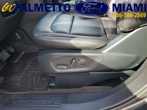Used 2018 Ford Explorer XLT w/ Equipment Group 202A image 15