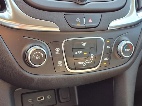 Used 2022 Chevrolet Equinox LT image 11