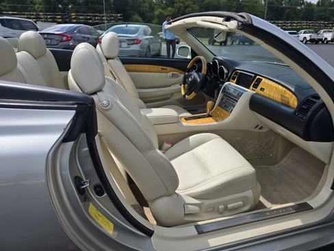Used 2005 Lexus SC 430 Convertible image 18