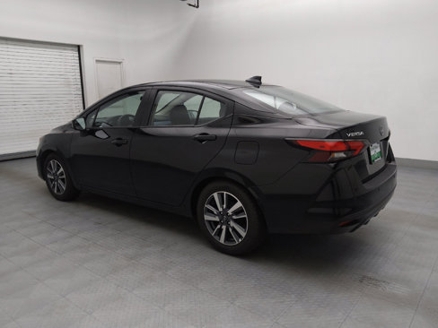 Used 2023 Nissan Versa SV image 3