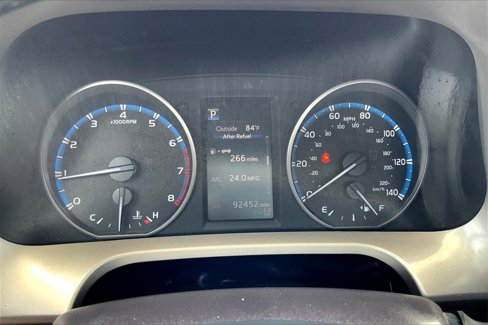 Used 2018 Toyota RAV4 XLE image 21