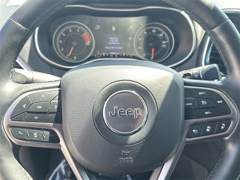 Used 2021 Jeep Cherokee Limited image 16