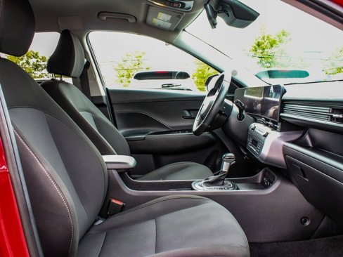 Used 2024 Hyundai Kona SEL image 40