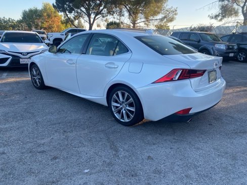 Used 2016 Lexus IS 200t image 3