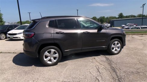 Used 2019 Jeep Compass Latitude w/ Cold Weather Group image 3
