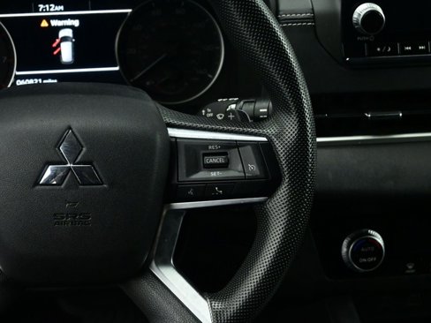 Used 2022 Mitsubishi Outlander ES image 5