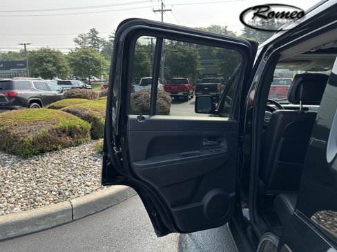 Used 2012 Jeep Liberty Sport image 24