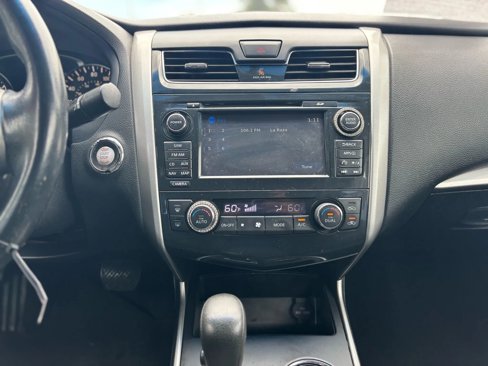 Used 2015 Nissan Altima 2.5 SV w/ Convenience Package image 10