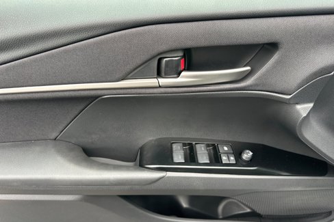 New 2025 Toyota Camry LE image 9