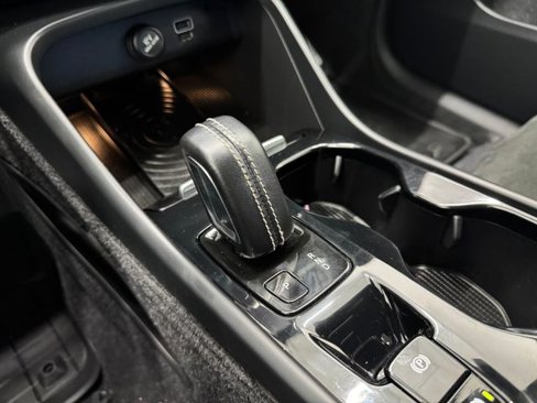 Used 2019 Volvo XC40 T5 R-Design image 25