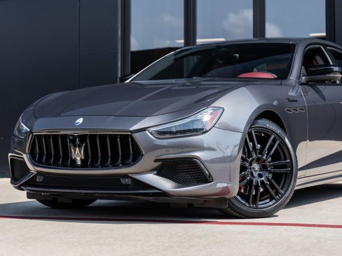 Used 2023 Maserati Ghibli Modena image 3