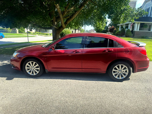 Used 2012 Chrysler 200 Touring image 4