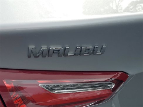 Used 2020 Chevrolet Malibu LT image 9