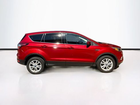 Used 2017 Ford Escape SE image 5