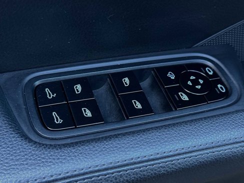 Used 2021 Porsche Cayenne image 13
