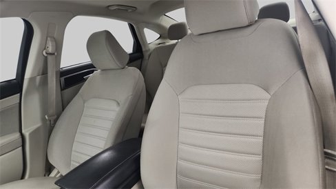 Used 2020 Ford Fusion SE image 9
